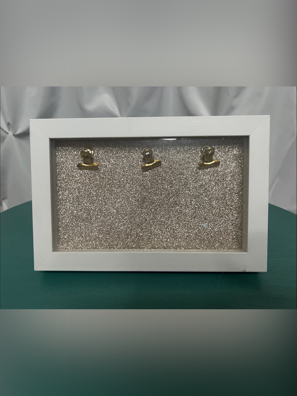 White Frame Glitter Clip Wall Organizer - Gold Clips